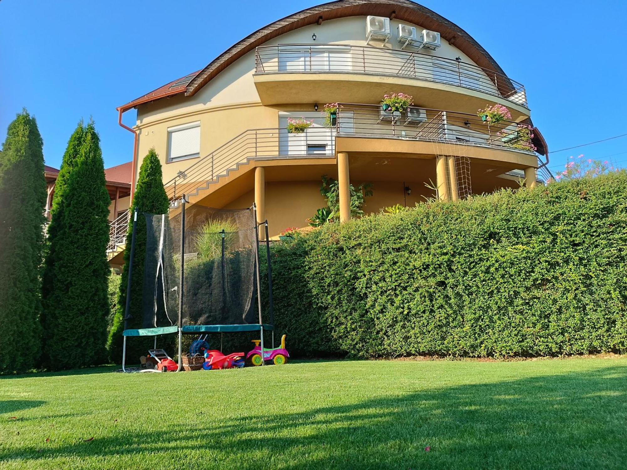 Koekeny Apartman Богач Екстер'єр фото